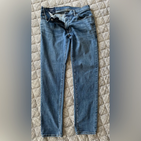 Abercrombie Jeans - Picture 1 of 4